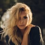 Perfume Notes Explained: The Three-Chapter Story on Your Skin